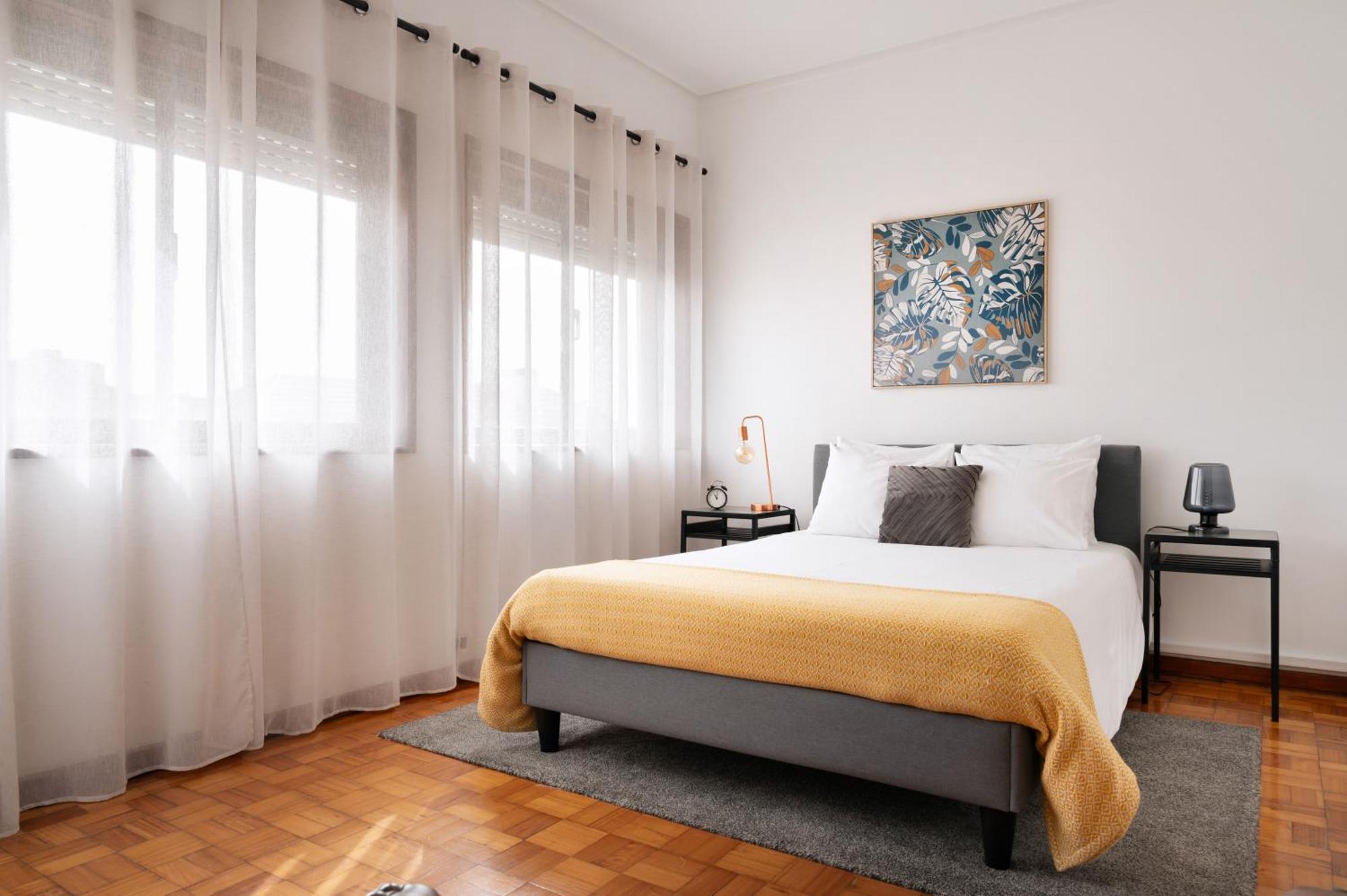! Luminous 2Br Top Floor ! Praca Da Republica OOporto Esterno foto